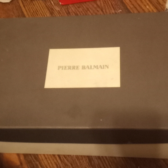 Shoes - Picture 1 of 5